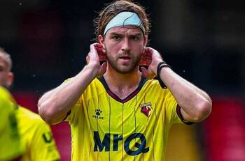 Tras su día negro con La Roja: Francisco Sierralta cierra millonario traspaso a la Ligue 1