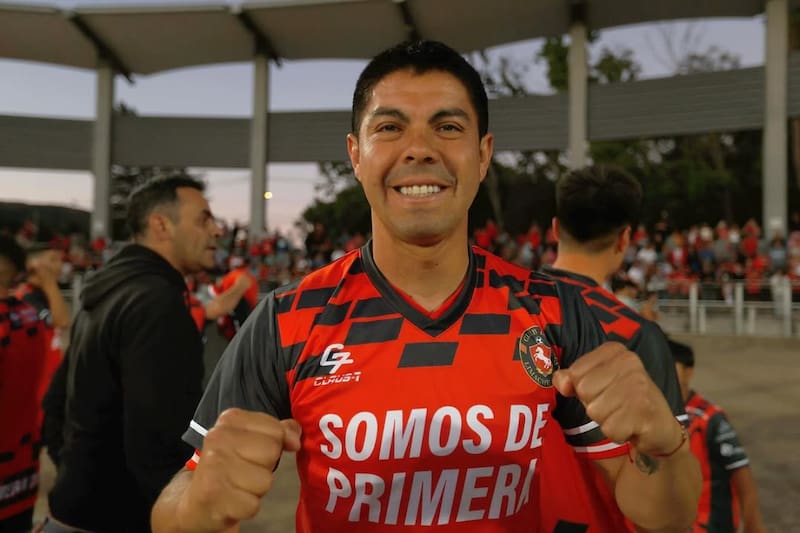 salió del retiro para jugar en Deportes Limache y terminó el año con un ascenso a Primera División. (Foto: Campeonato Chileno)