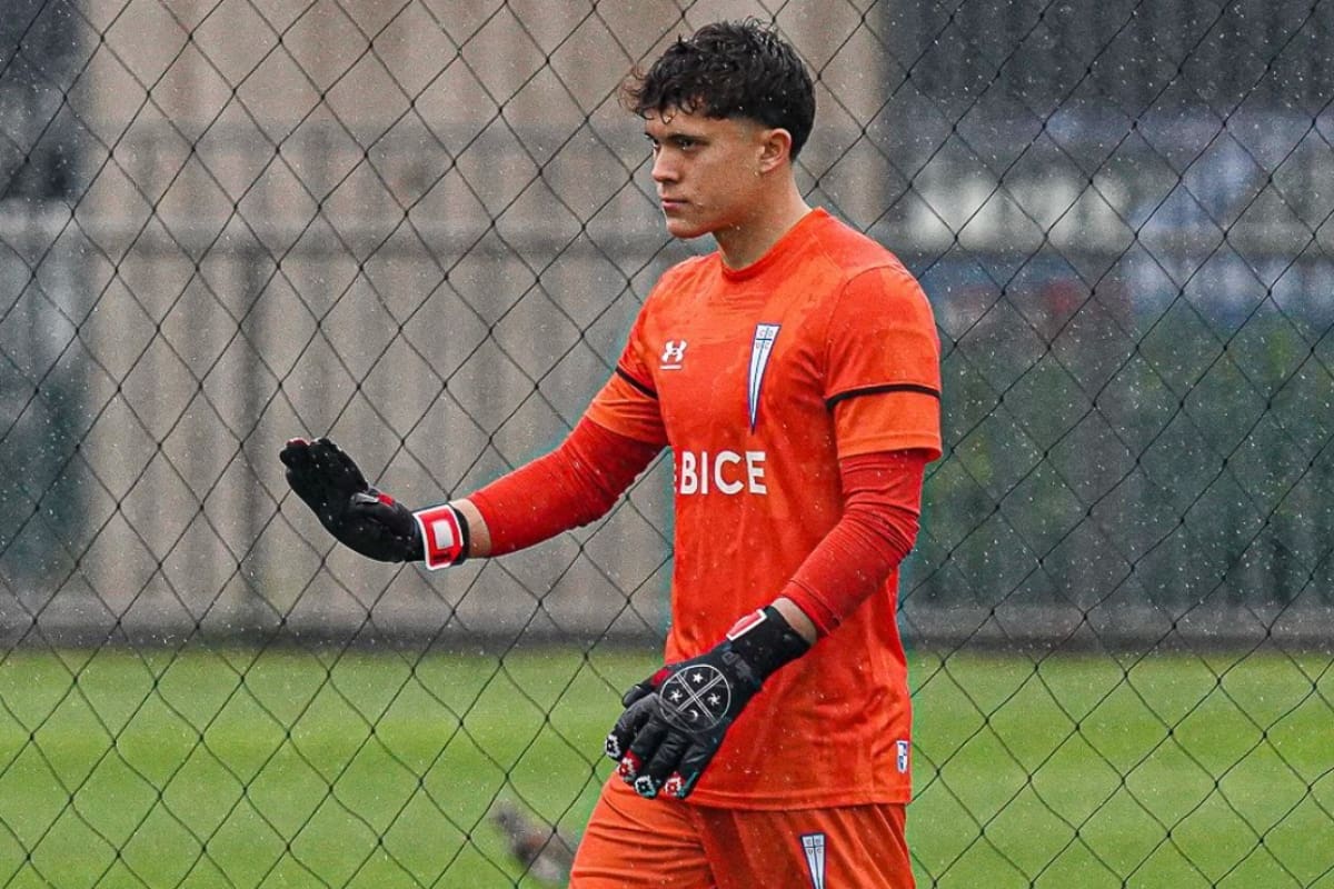 El arquero de 18 años será opción para Tiago Nunes en la UC