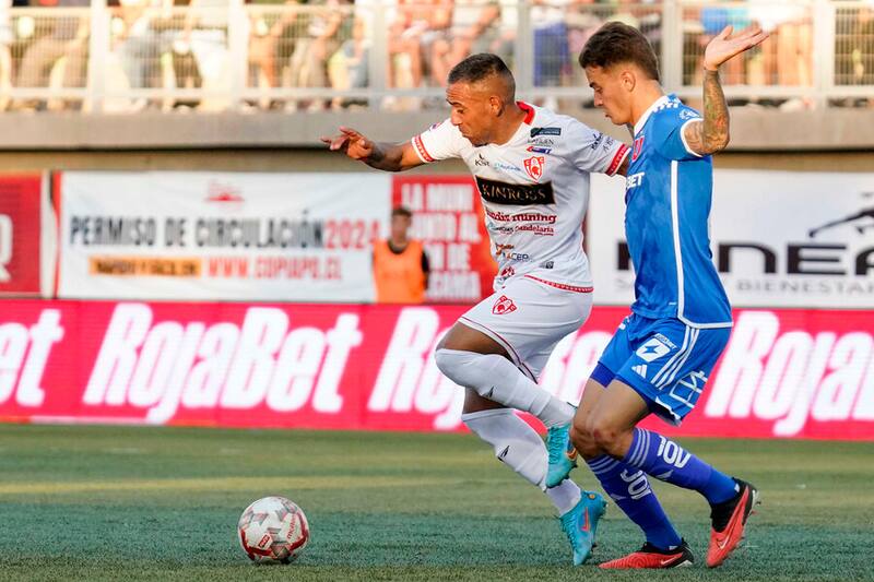 El defensor de la U fue titular en el duelo ante Copiapó. Foto: Aton.