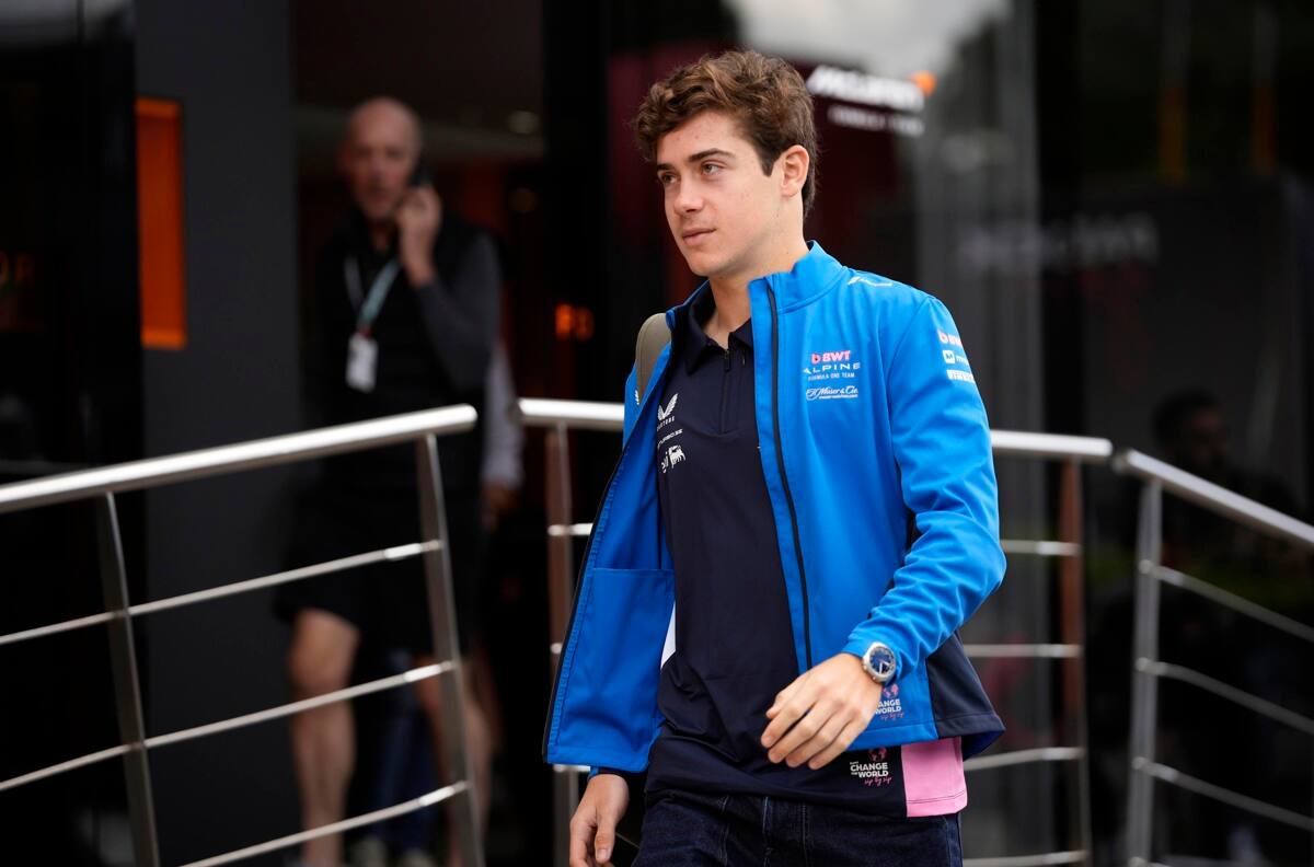 El curioso regreso de Franco Colapinto a la Fórmula 1: casi se despita y otro piloto lo insultó