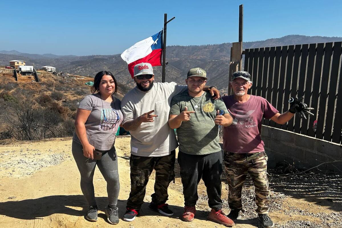 le regaló una casa a damnificado por los incendios forestales