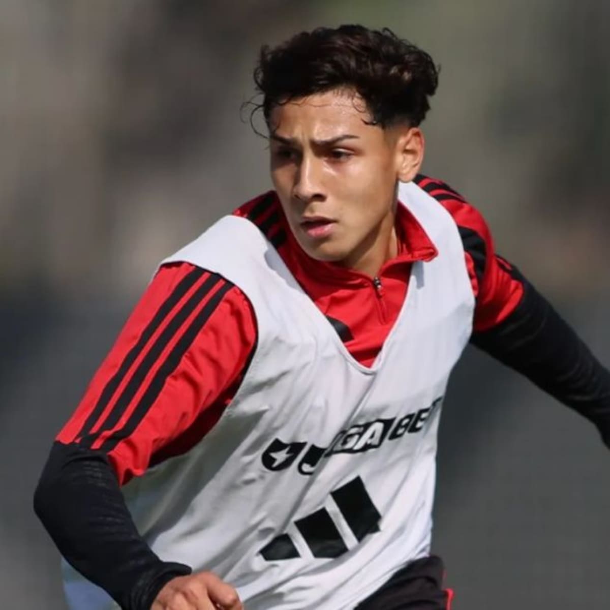 “Lo hace bien en su categoría”: Fernando Ortiz respalda a Franco Garrido luego de ser citado por primera vez en Colo-Colo