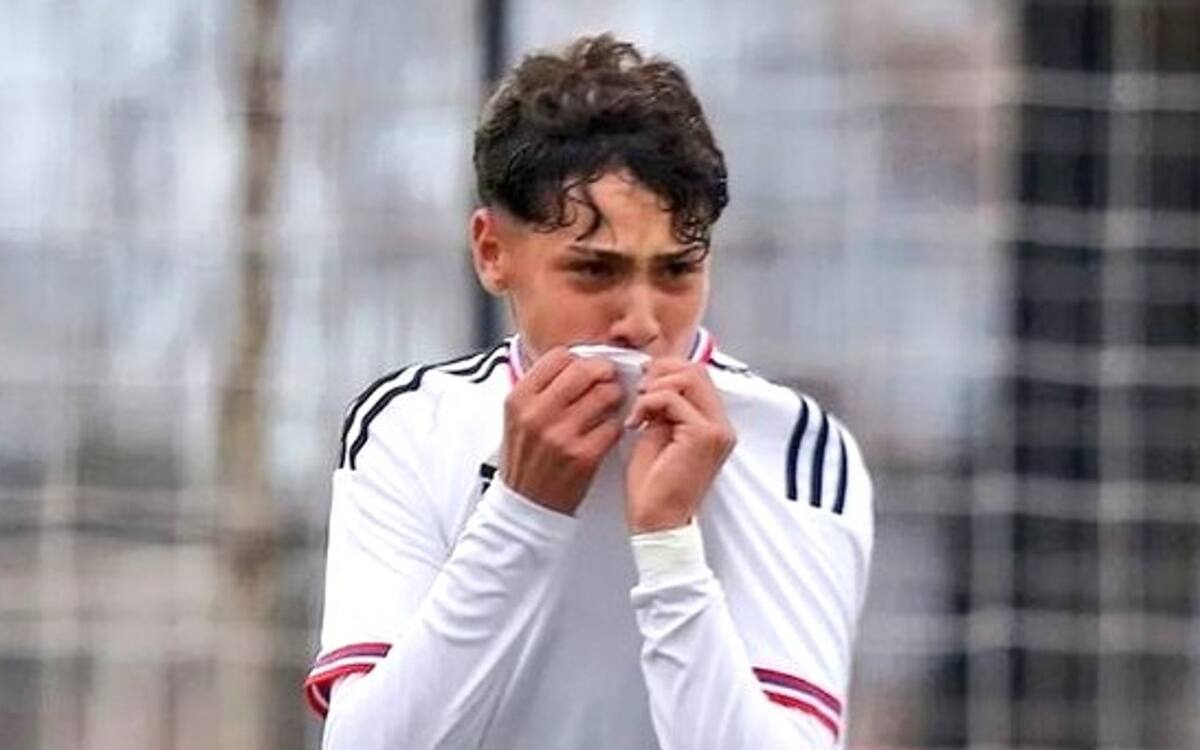 El nieto de Carlos Caszely la rompe en Colo Colo.