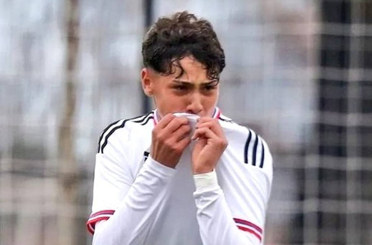 Sigue el legado: nieto de Carlos Caszely la rompió en el Superclásico entre Colo Colo y Universidad de Chile Sub 15