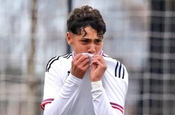 Sigue el legado: nieto de Carlos Caszely la rompió en el Superclásico entre Colo Colo y Universidad de Chile Sub 15