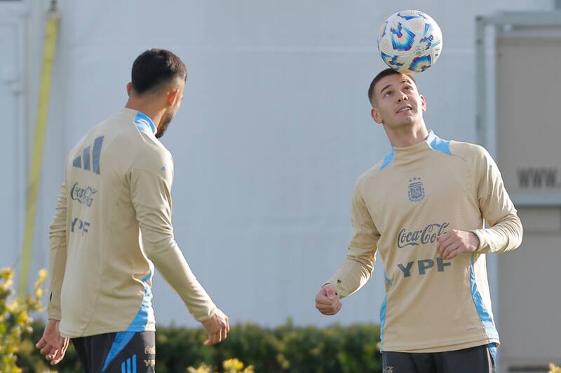 con la Selección Argentina. EFE