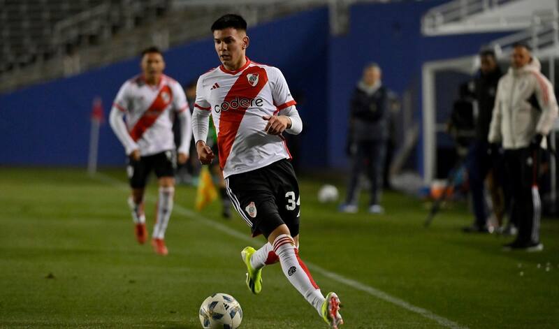 es el tercer jugador más joven en debutar en River Plate