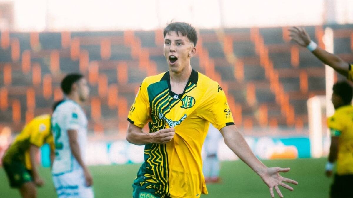 Tras la salida de Patricio Rubio y Gonzalo Sosa: Ñublense tiene nuevo delantero argentino para 2026