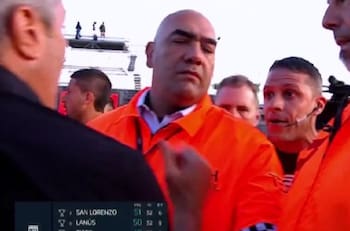 “Te voy a romper”: Árbitro explota y amenaza a ex DT de la U en Argentina