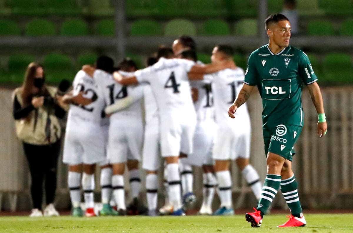 “Wanderers contrataba futbolistas que no rendían y tenían privilegios como casa en Concón; venían de vacaciones”