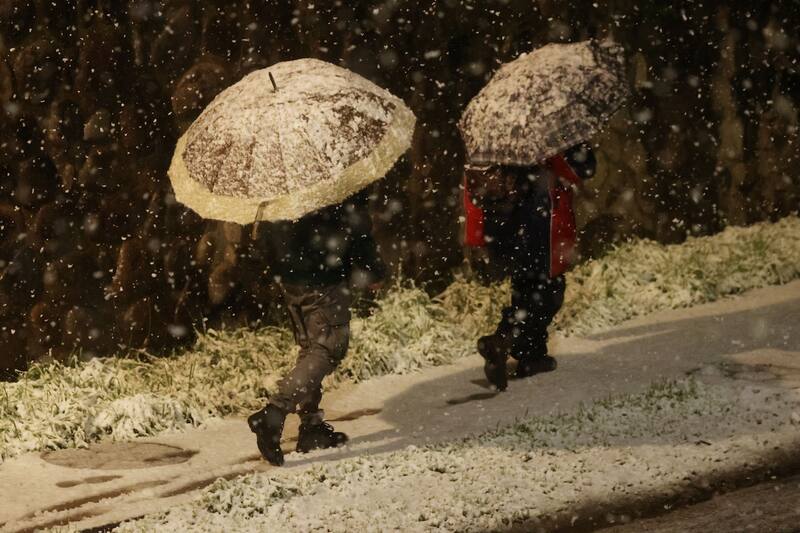 La nieve dará paso a bajísimas temperaturas en la capital del país.