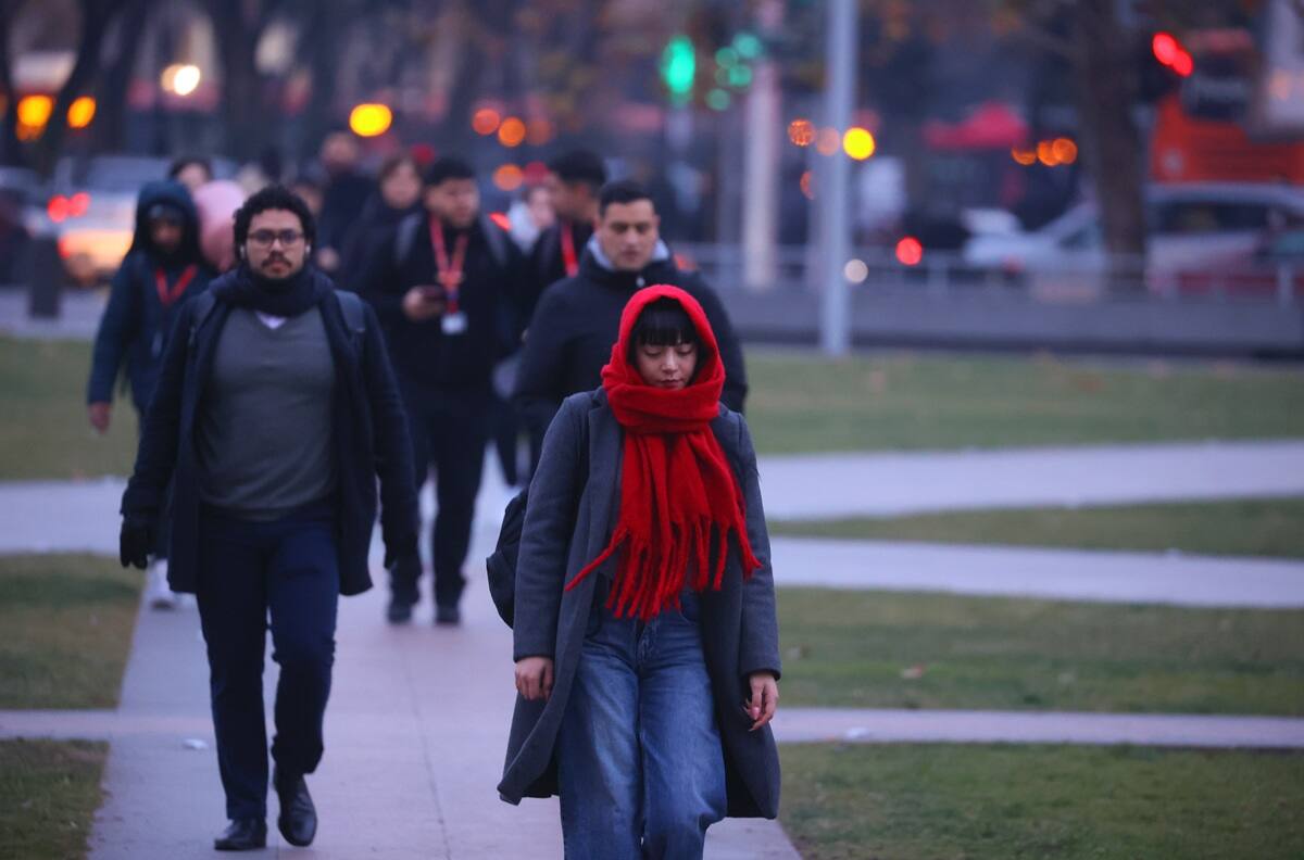 Máximas no superarán los 15°: Este será el día más frío de la semana en Santiago