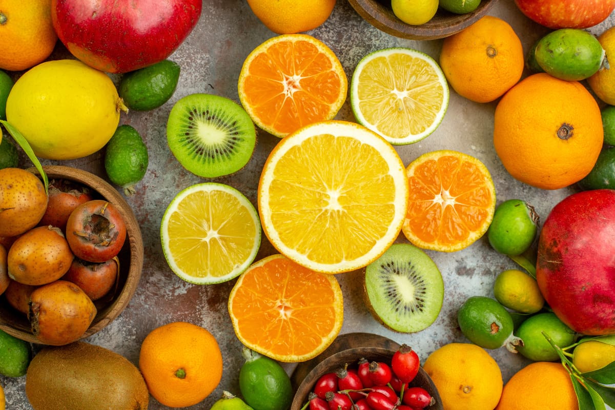 La entidad apuntó a que el consumo de frutas bajas en azúcar es recomendable en pequeñas cantidades distribuidas durante el día.