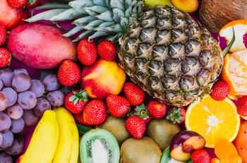 Limpia tus riñones de manera natural con estas frutas