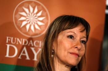 Denuncian que Fundación Daya habría pagado con recursos de convenios el internet de la casa de Ana María Gazmuri