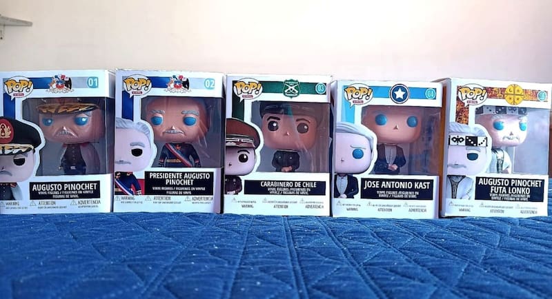 Además de las figuras sobre Pinochet y la dictadura, la tienda incluye productos sobre el líder del partido Partido Republicado, José Antonio Kast.