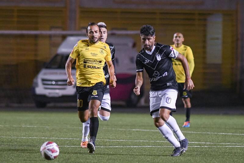 Mathías Vidangossy sueña con tener otra oportunidad en un equipo grande como Colo Colo, la U o la UC.