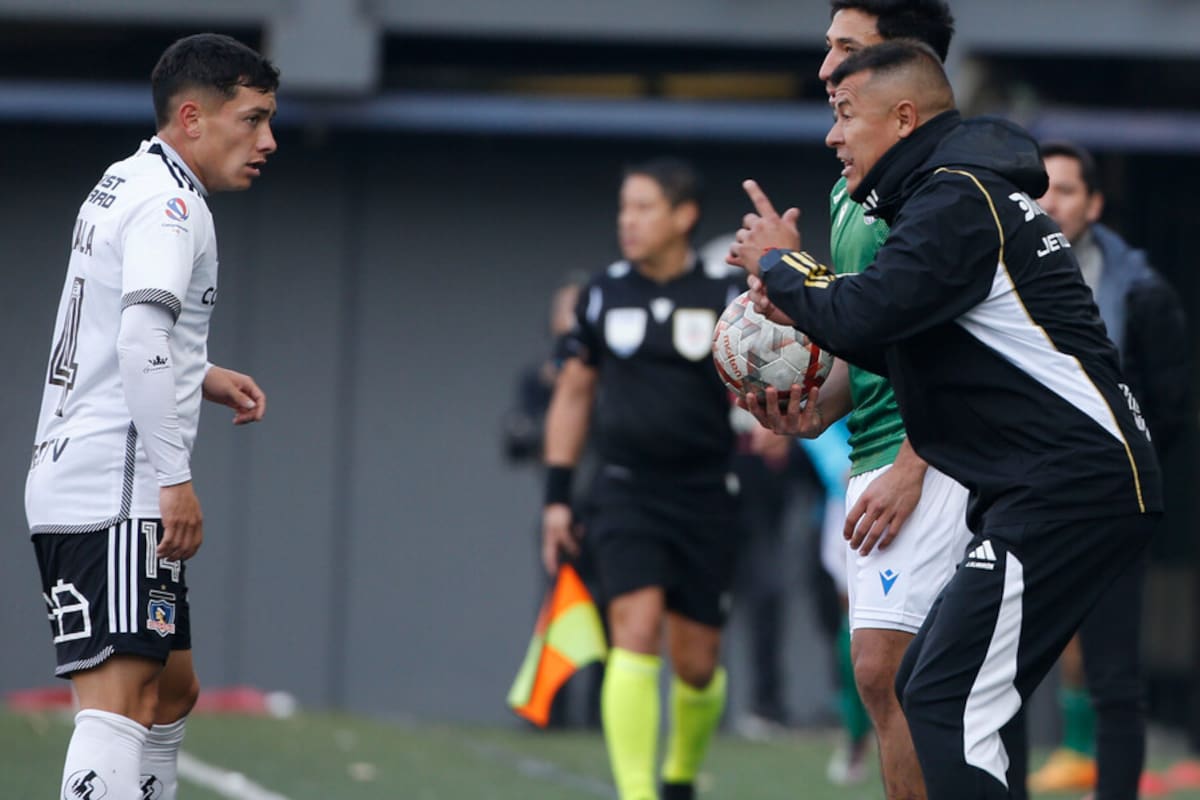 “El otro hue...”: Ronald Fuentes felicitó a Cristián Zavala y lanzó crítica a Jorge Almirón. Foto: Aton.