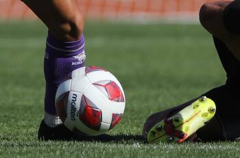 Estadio del fútbol chileno recibirá cinco partidos en nueve días: ¿Aguantará la cancha?