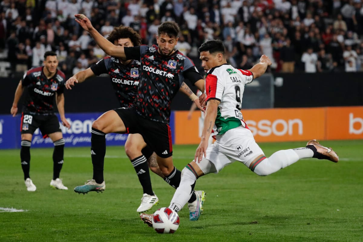 Maxi Salas está con el pase en su poder y pretende seguir en el fútbol chileno.