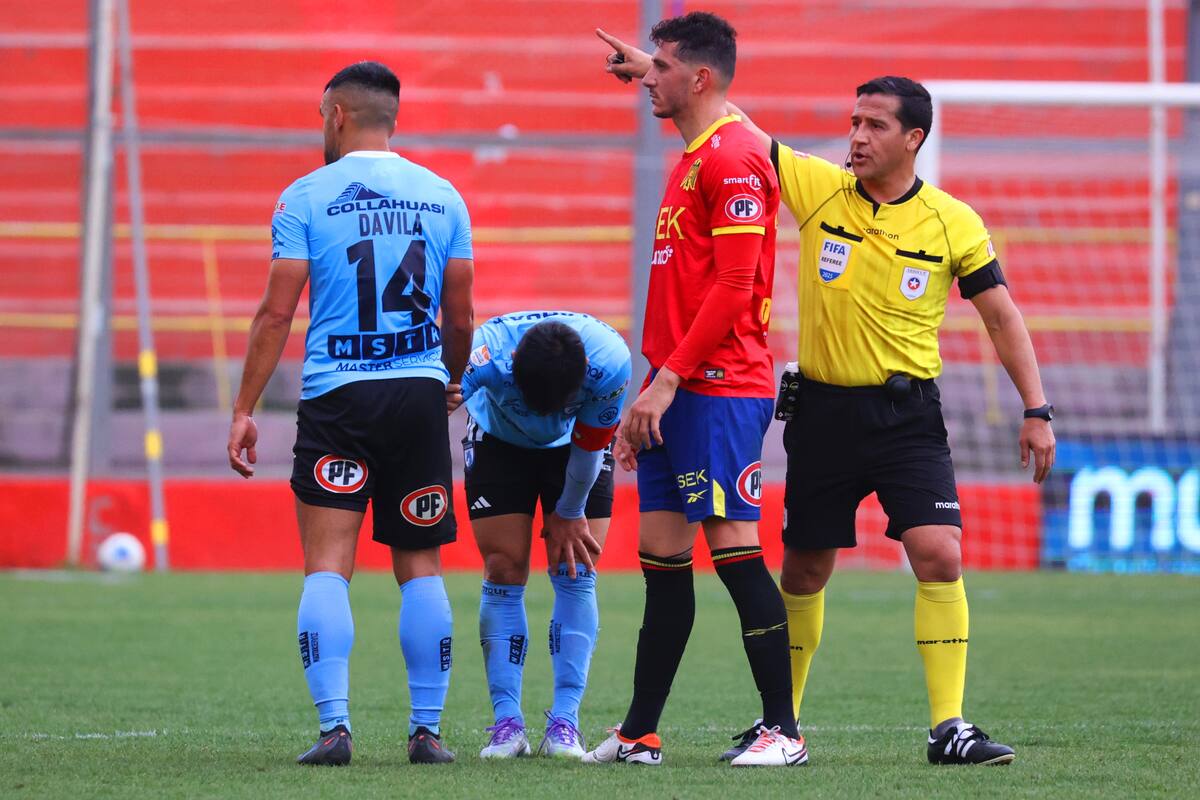 Unión Española y Deportes Iquique toman drástica decisión en la búsqueda de mantener la categoría por secretaría. Foto: Agencia Aton.