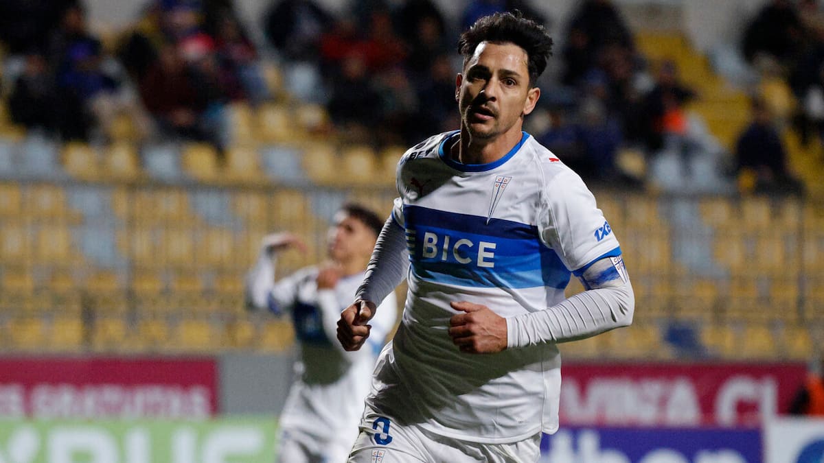Universidad Católica fue letal en 45 minutos y se impuso con claridad a Everton en Copa Chile