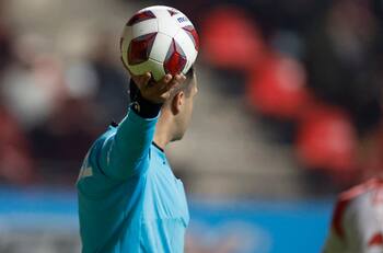 Fútbol chileno sigue en vilo: Sifup mantiene el paro pese a acuerdo en Segunda División