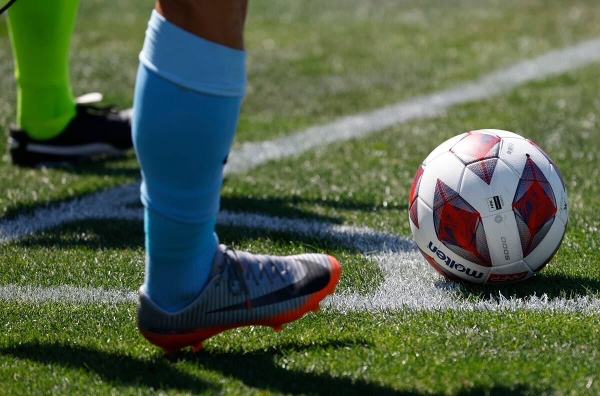 Histórico club del fútbol chileno sufre un duro golpe: no podrá jugar en la temporada 2024