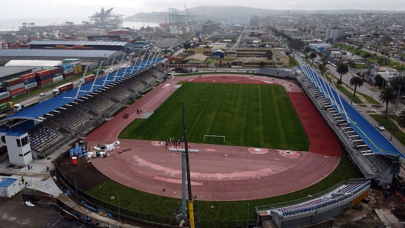 El Estadio Municipal de San Antonio está listo, pero ha tenido fallas estructurales que han dilatado la entrega oficial.