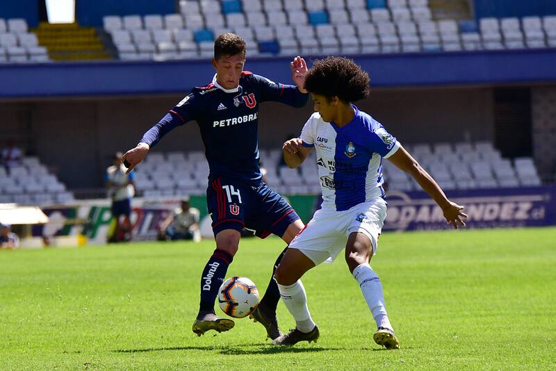 Eduard Bello en el partido entre Deportes Antofagasta y la U en 2019. Foto: Aton.