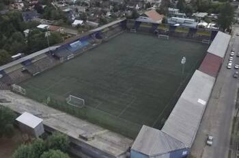 Estadio del fútbol chileno inauguró su nueva cancha sintética: costó más de 400 millones
