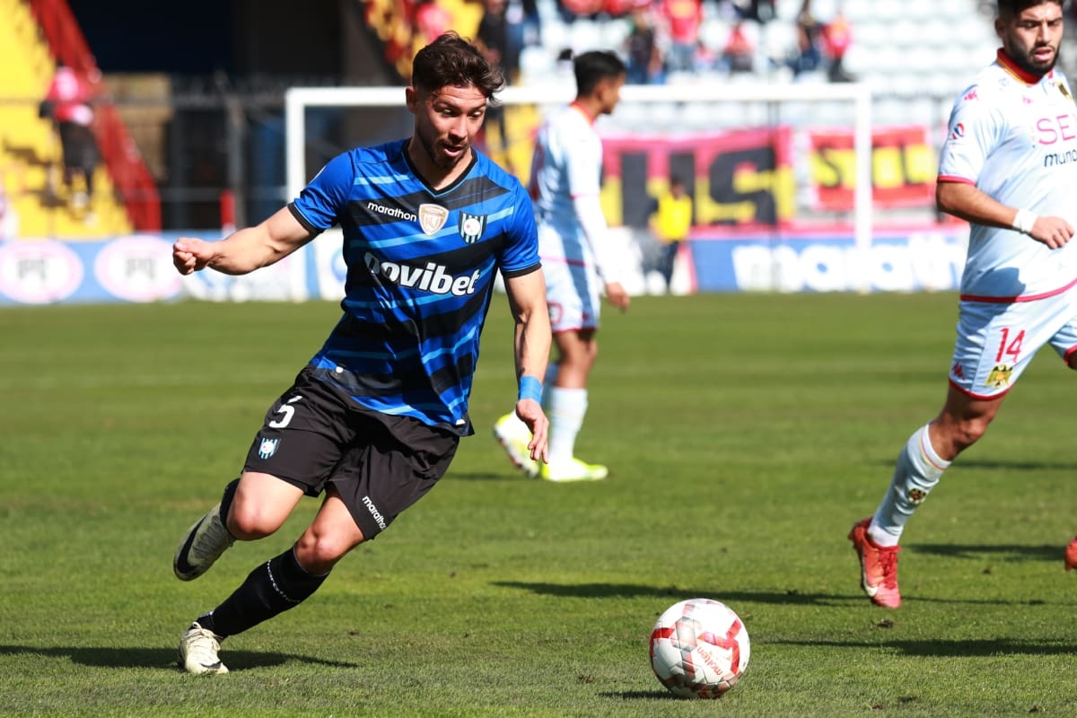 Felipe Loyola quiere jugar en Independiente. Aton