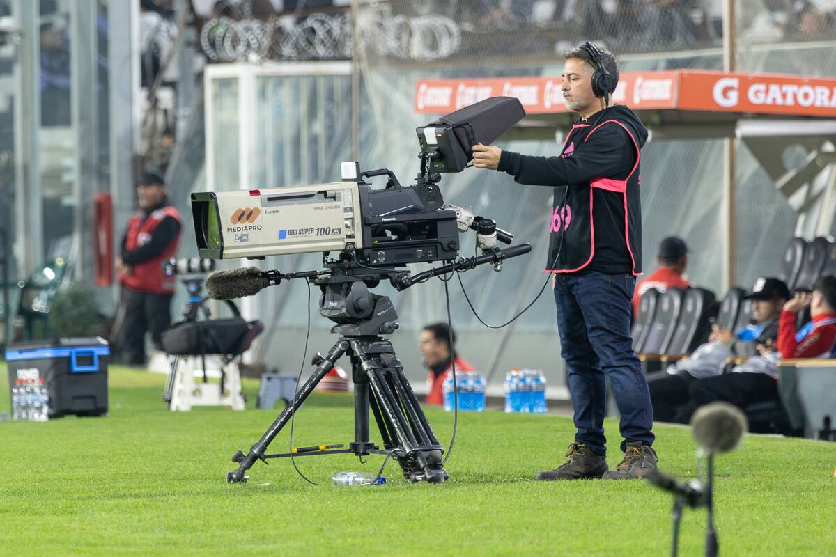 Ya hay negociaciones: alistan el regreso del fútbol chileno a la TV abierta. Foto: Felipe Escobedo