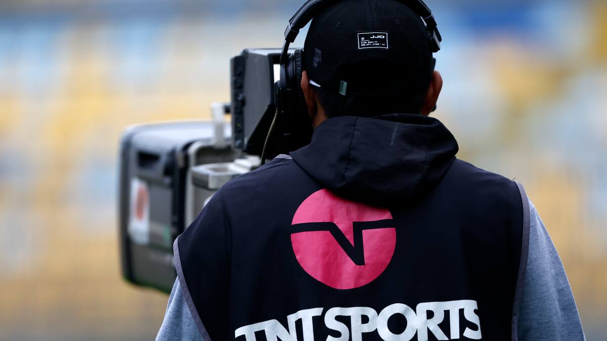El motivo que dejó a TNT Sports sin relator ni comentarista en duelo de la Liguilla: afectó a CHV y CNN