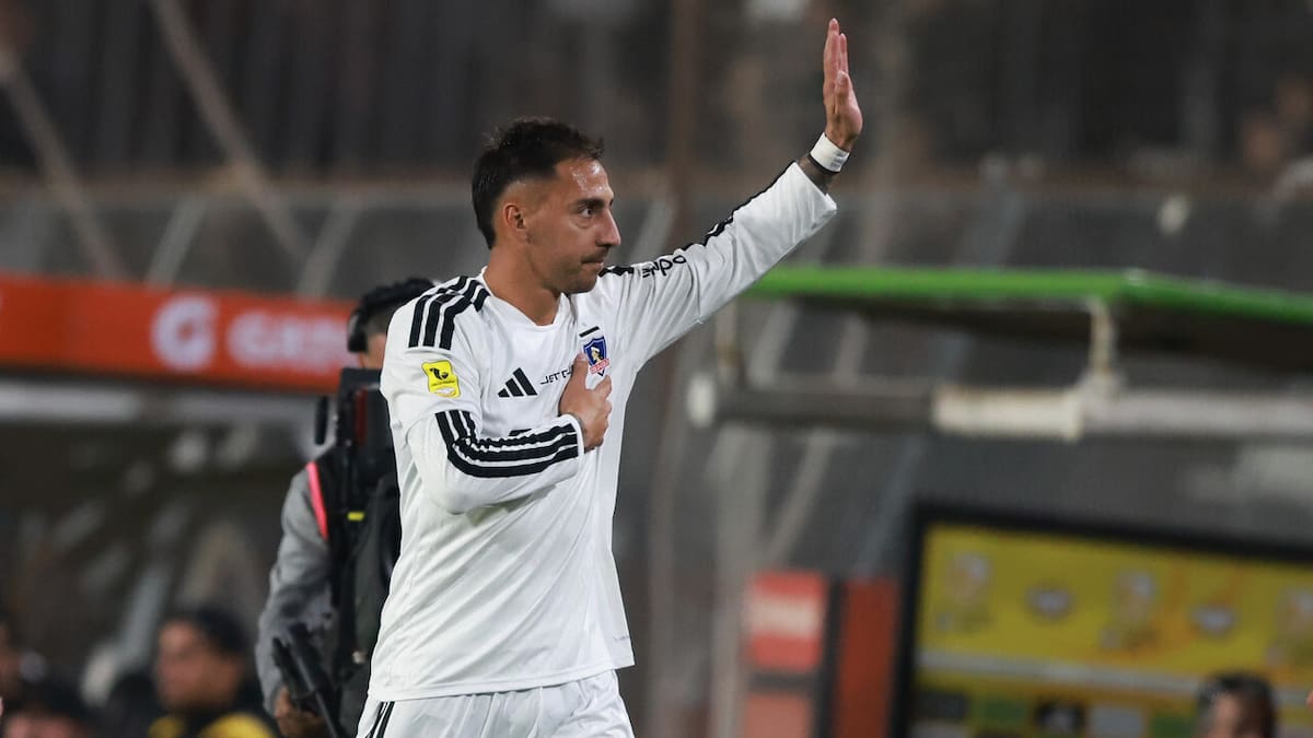 Javier Correa arriesga una sanción histórica: árbitros piden 10 fechas de castigo para el goleador de Colo-Colo