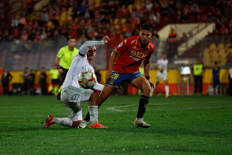 Jonathan Villagra fue borrado en Unión Española y no renovará contrato. Foto: Aton.