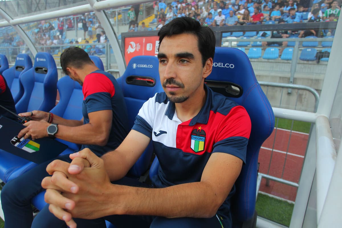 ¿Se adelantó a todos? Meneghini deja entrever su futuro tras llevar a O’Higgins a Copa Libertadores. Foto: Aton.