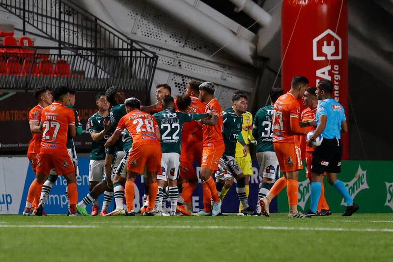 Cobreloa y Santiago Wanderers tienen en carpeta a Tobías Figueroa. Foto: Aton.