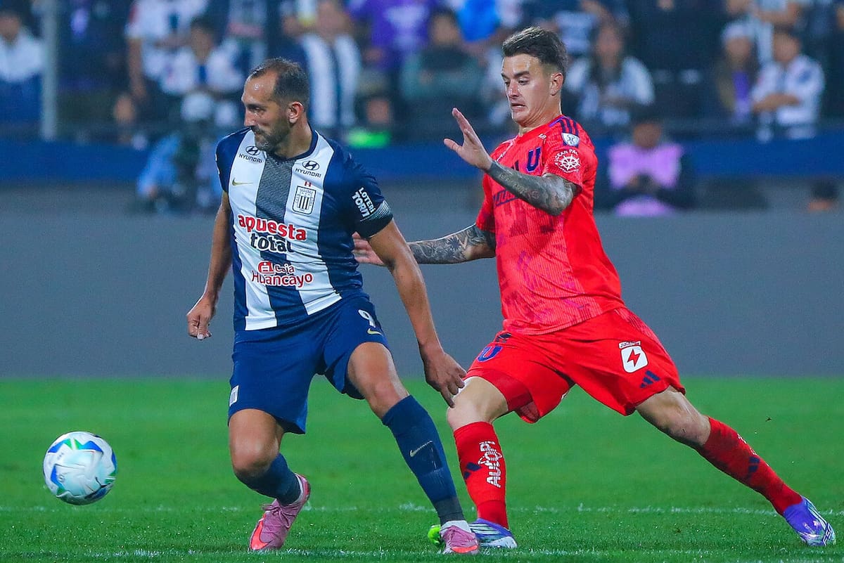 A Hernán Barcos le preguntaron si la U era más grande que Colo Colo: así respondió. Foto: Aton.