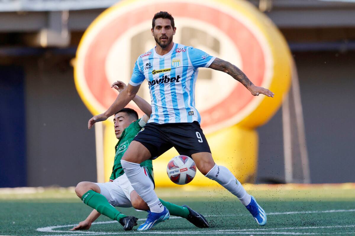 Joaquín Larrivey anotó 13 goles con la camiseta de Magallanes. Foto: Aton.