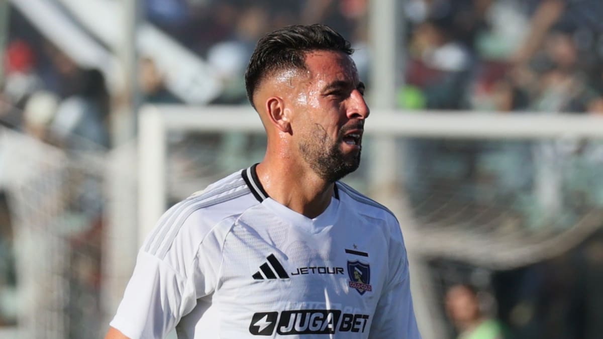 Mauricio Isla no olvida a Colo-Colo y lanza guiño en medio de su complicado presente
