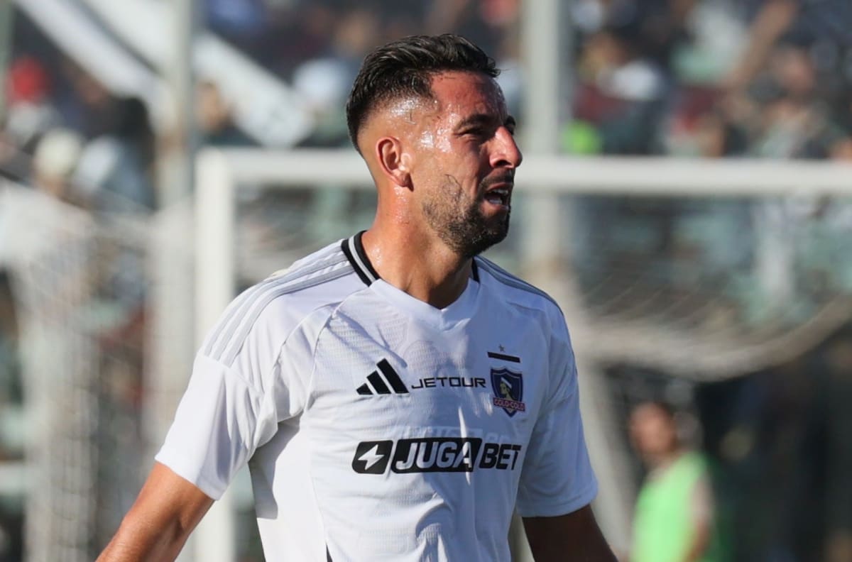 Mauricio Isla no olvida a Colo-Colo y lanza guiño en medio de su complicado presente