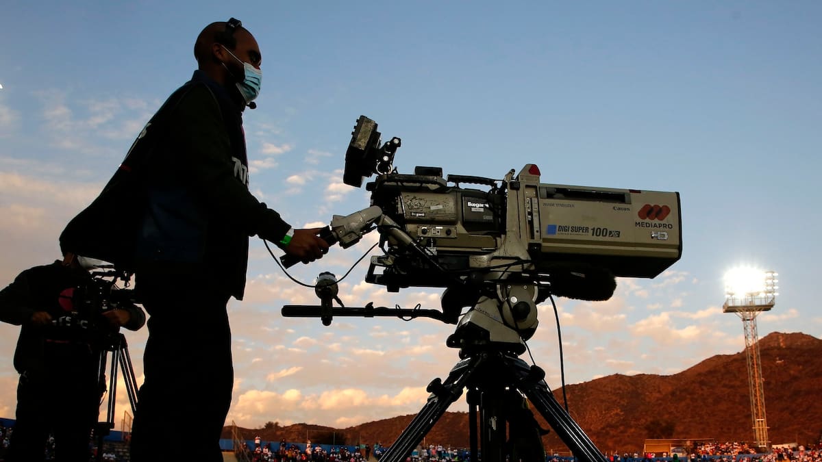 Confirmado: este será el canal de TV abierta que transmitirá el fútbol chileno en 2026