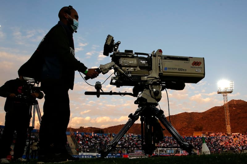 Canal 13 se quedó con los derechos para emitir un partido diario del Campeonato Nacional 2026. Foto: Agencia Aton