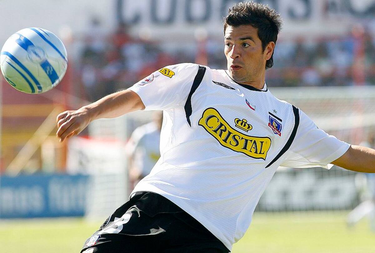 FUTBOL, COBRELOA VS. COLO COLO
DECIMO QUINTA FECHA, APERTURA 2009
SEBASTIAN GONZALEZ, JUGADOR DE COLO COLO, CONTROLA EL BALON.
02/05/2009
CALAMA, CHILE
ANDRES PINA/PHOTOSPORT
SOCCER, COBRELOA VS. COLO COLO
15TH ROUD, OPENING CHAMPIONSHIP 2009
02/05/2009
CALAMA, CHILE.
ANDRES PINA/PHOTOSPORT