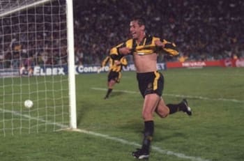 Luto: fallece campeón de la Copa Libertadores que jugó en el fútbol chileno