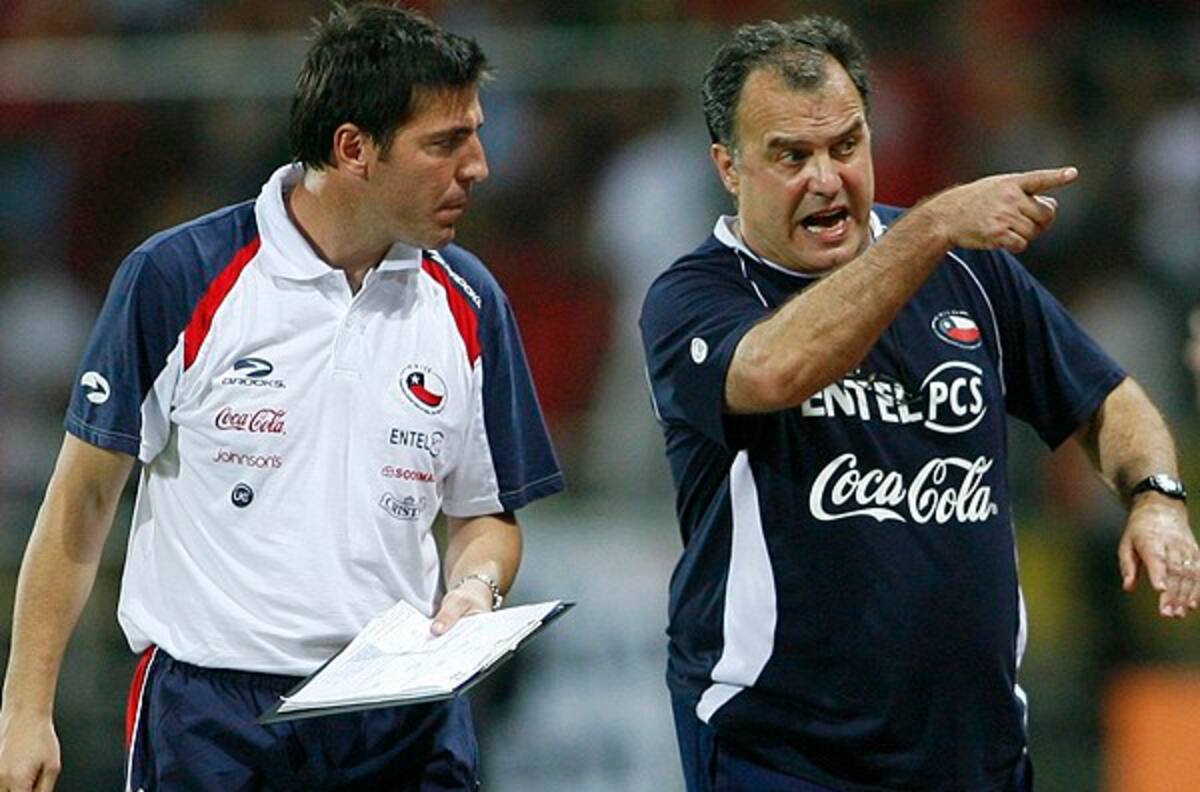 Eduardo Berizzo: "Con Bielsa generamos una transición de jugadores en la Selección Chilena"