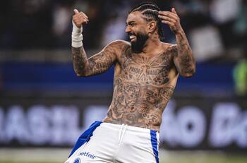 Gabigol rinde homenaje a Walter Montillo con icónica celebración en el Brasileirao