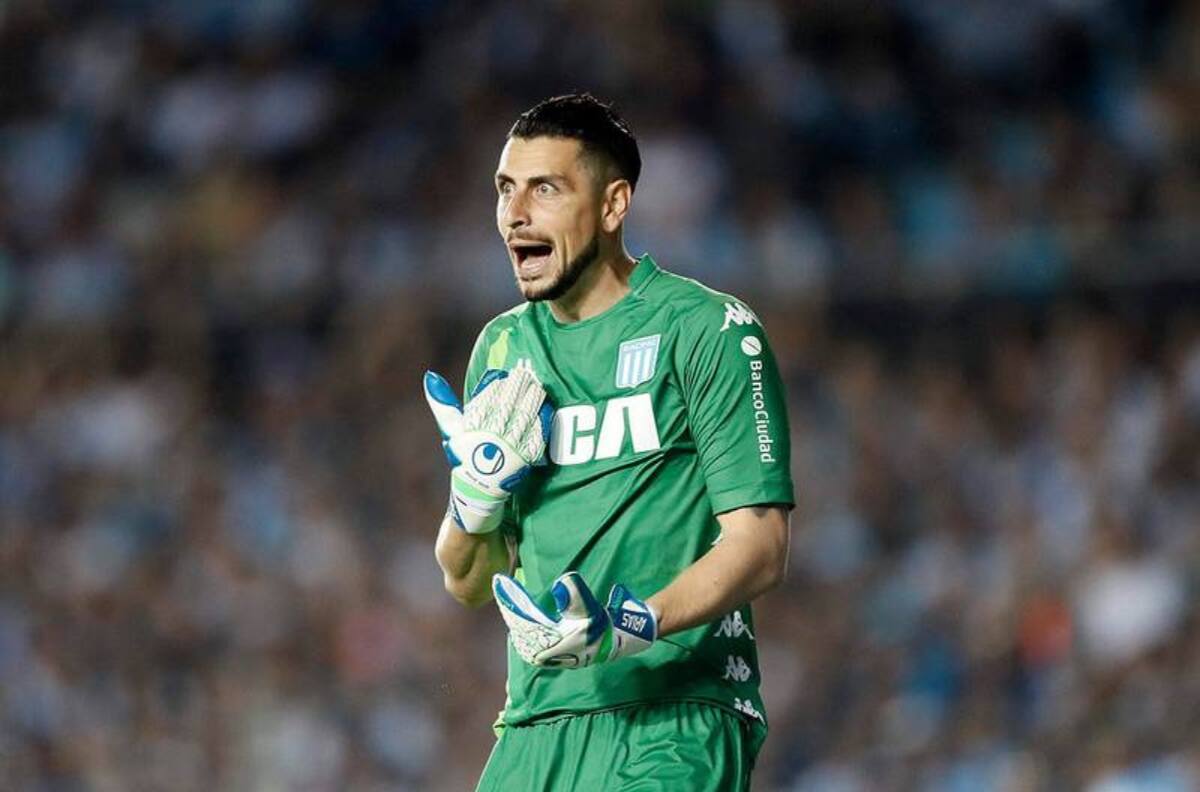 Gabriel Arias en modo gladiador: no afloja en Racing Club y pide jugar pese a estar lesionado
